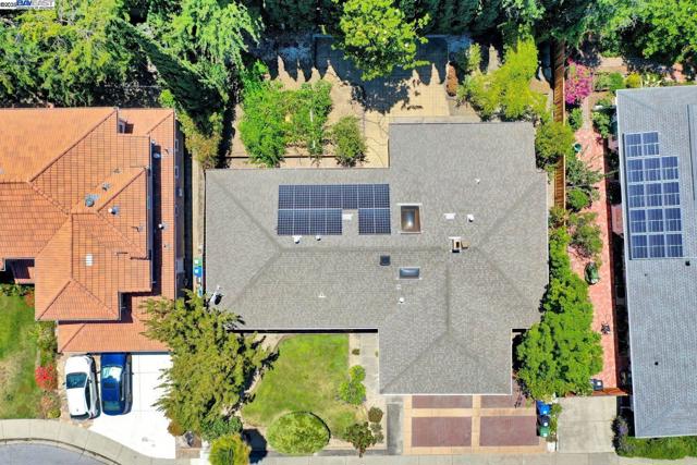 41025 Pajaro Dr, Fremont CA: https://media.crmls.org/mediaz/2f28b870-3aef-40cc-970b-7c38d224f7b5.jpg