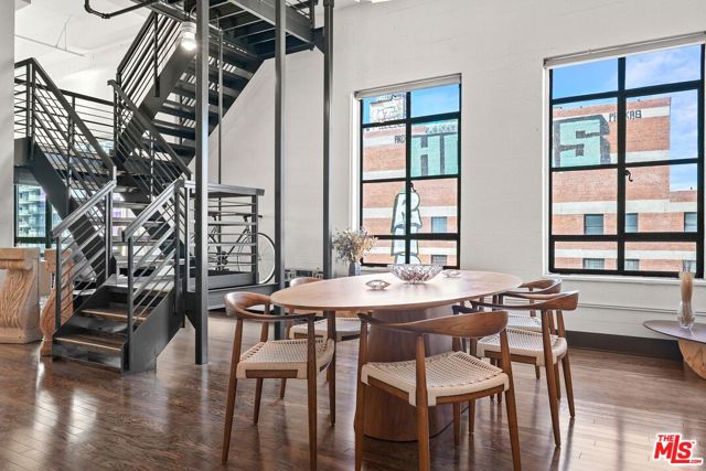 849 S Broadway, Los Angeles CA: https://media.crmls.org/mediaz/2f28ddcc-1ab4-4201-88c1-69894cf7f2a9.jpg