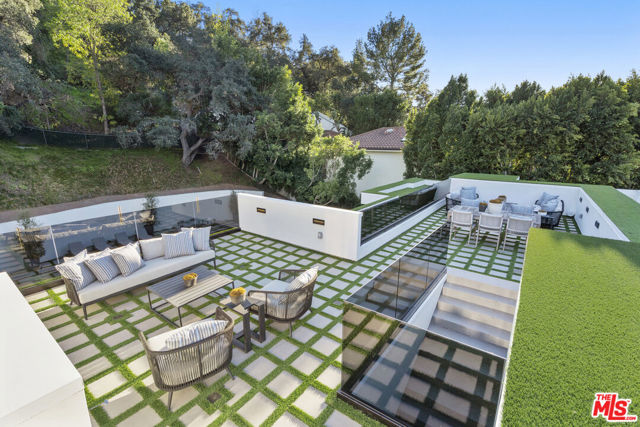 2630 Hutton Drive, Beverly Hills, California 90210, 6 Bedrooms Bedrooms, ,6 BathroomsBathrooms,Single Family Residence,For Sale,Hutton,24370059