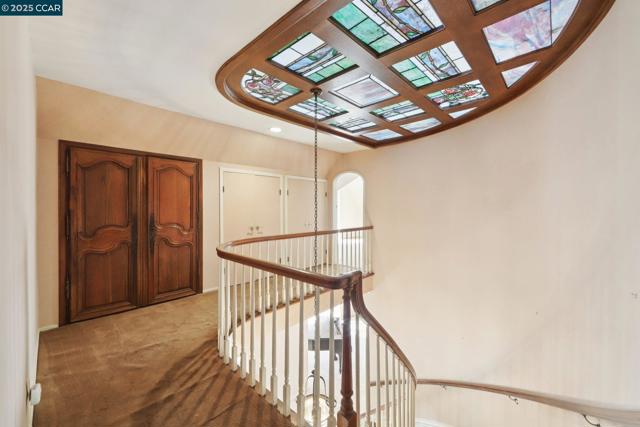 58 Saint Andrews Ln, Alamo CA: https://media.crmls.org/mediaz/2f29b745-3201-4c8f-9b4d-c35e70d800ab.jpg
