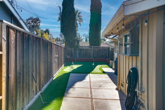 Image 8 of 11 For 750 Mirador Ct