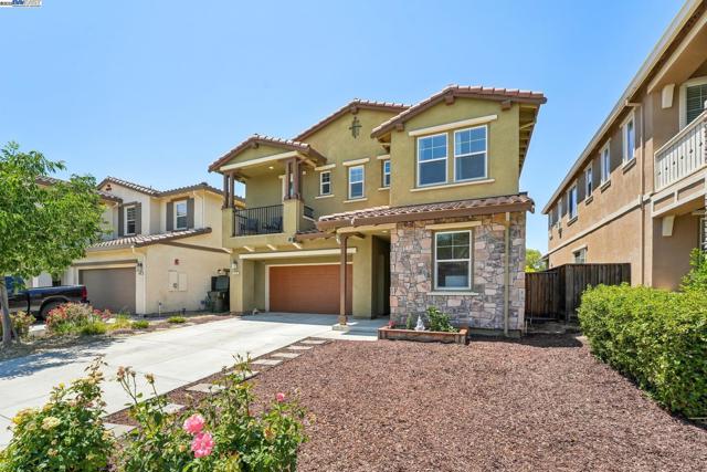 4778 Hawkins St, Antioch CA: https://media.crmls.org/mediaz/2f2a4638-37d1-4cbe-8d39-28e20b83f014.jpg