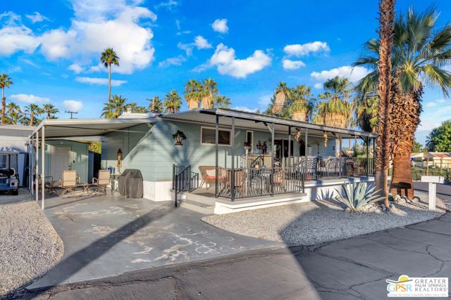 7 Lincoln, Cathedral City CA: https://media.crmls.org/mediaz/2f2a7cef-992b-40e0-87b0-4d5344bc1ae9.jpg