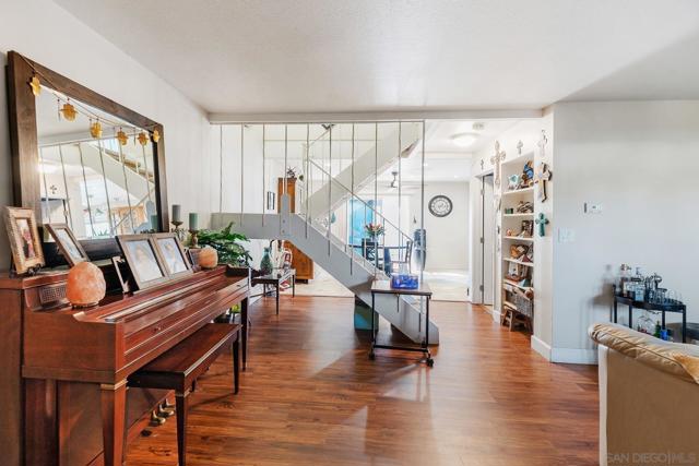 4110 Genesee Avenue, San Diego CA: https://media.crmls.org/mediaz/2f2b306f-24d4-4b24-81a3-d28fe3373f11.jpg