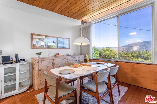 8554 Day Street, Sunland CA: https://media.crmls.org/mediaz/2f2be970-2838-4ff7-9e99-7e56e72c97c2.jpg