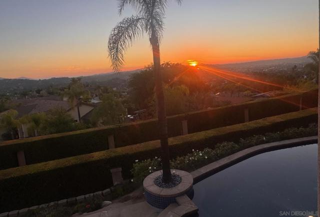 836 Camelot Pkwy, El Cajon CA: https://media.crmls.org/mediaz/2f2c500c-5df1-475a-a9da-6324c0075849.jpg