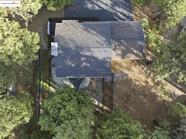 2136 Silver DR, Arnold CA: https://media.crmls.org/mediaz/2f2c58f8-53a3-4d42-ab93-9ee831ecd8e3.jpg