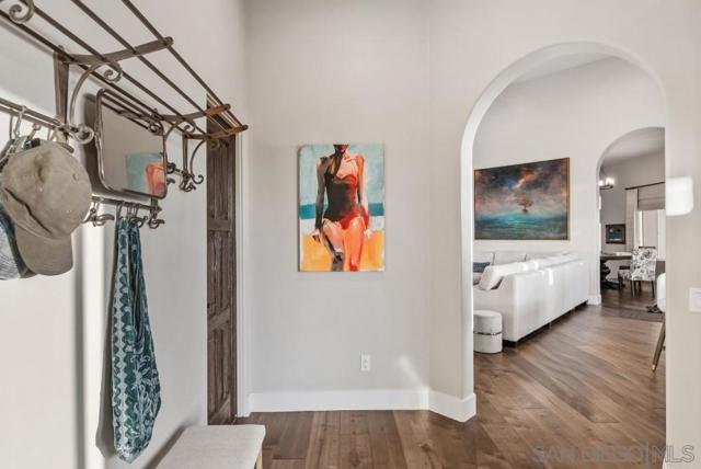 15484 Markar Rd, Poway CA: https://media.crmls.org/mediaz/2f2d3a4a-1351-433d-bbee-dd305f22dea3.jpg