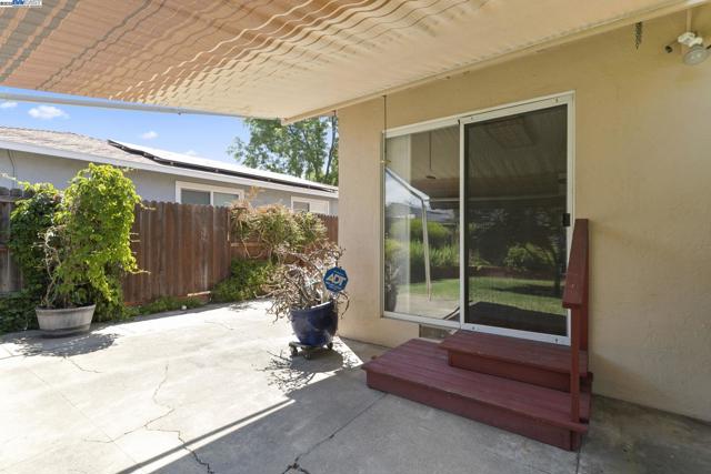 1128 Verona Ave, Livermore CA: https://media.crmls.org/mediaz/2f2ec237-8d73-4fa6-8033-792cc6927d98.jpg