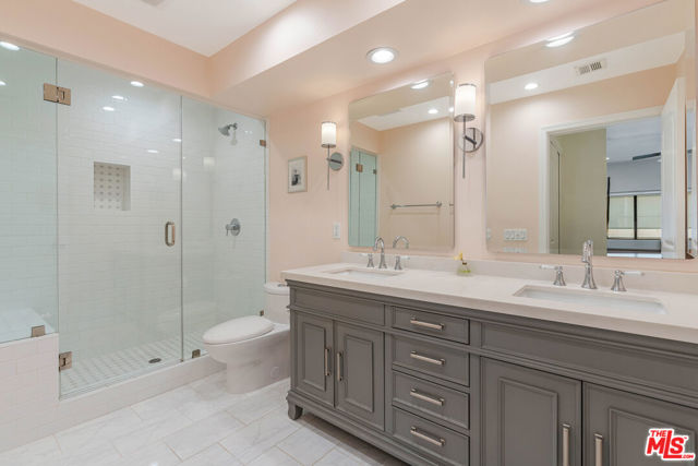 Drew Fenton | 520 S Barrington Avenue Los Angeles CA | MLS: 7436055