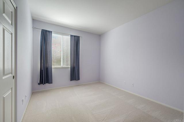 5141 Palmera Dr, Oceanside CA: https://media.crmls.org/mediaz/2f2f4753-5659-41e6-ab33-d833437f3314.jpg