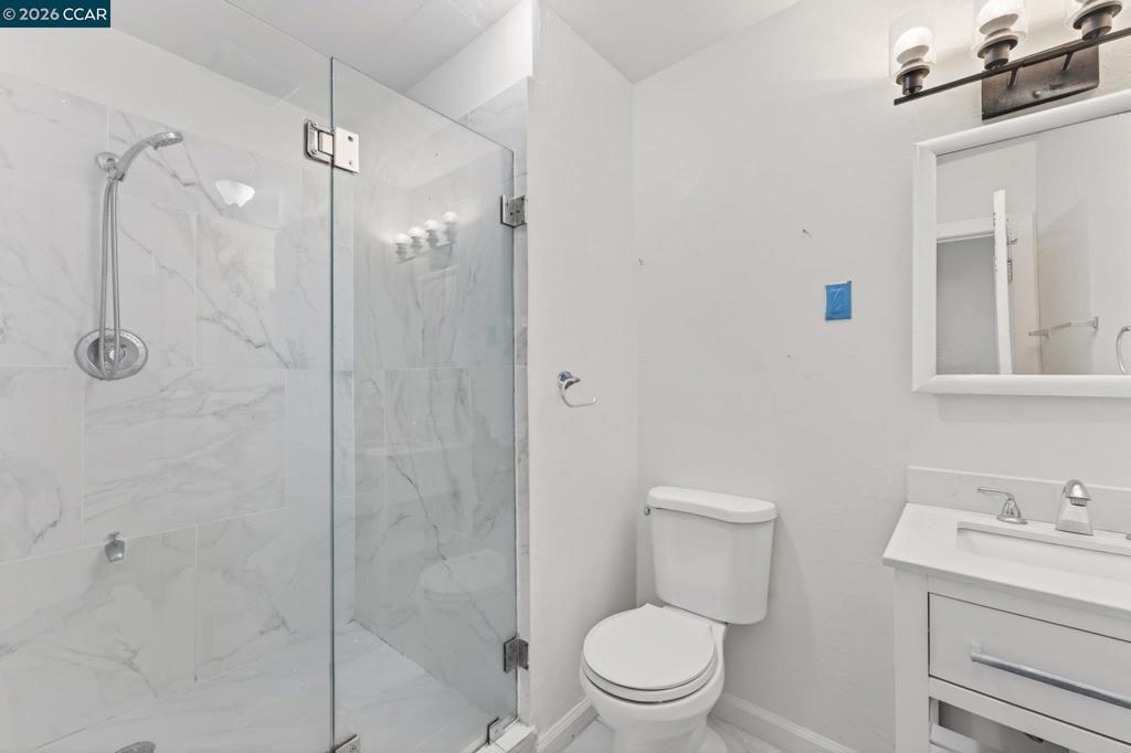 https://media.crmls.org/mediaz/2f2f4b2d-4431-4de2-9fd6-a221bc76889a.jpg?preset=X-Large