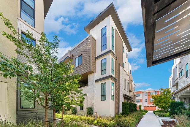 2910 Sanor Place, Santa Clara CA: https://media.crmls.org/mediaz/2f2f76b8-c167-4175-8cfe-041209e2238c.jpg
