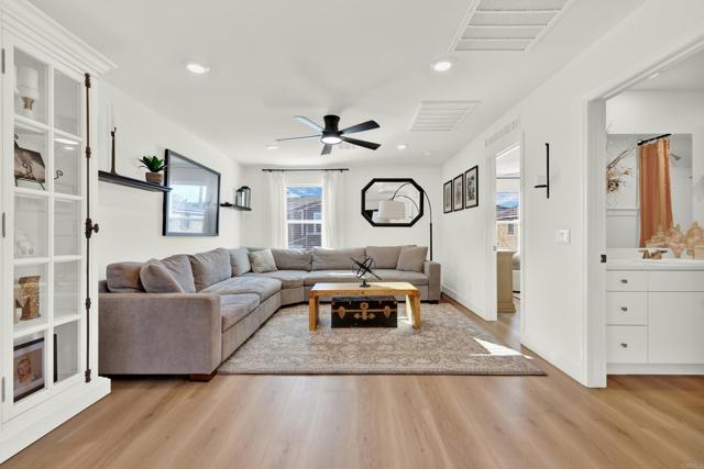 36540 Diego Springs Ave, Murrieta CA: https://media.crmls.org/mediaz/2f2f7da9-cf27-4748-8586-7de8243cad24.jpg