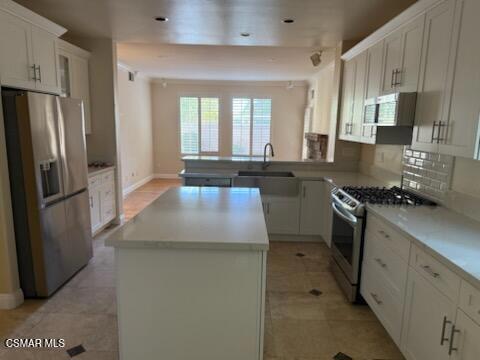 2324 Solway Court, Thousand Oaks CA: https://media.crmls.org/mediaz/2f2f85be-4b97-428f-aa11-6d252eaa416f.jpg