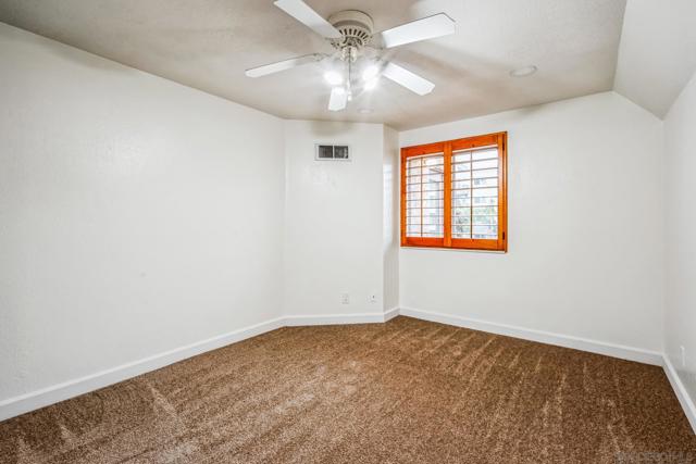 Image 21 of 35 For 3440 Lebon Dr  4301