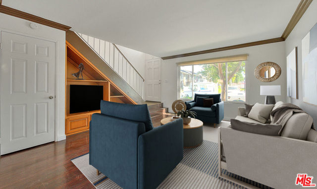 700 W Walnut Avenue, Orange CA: https://media.crmls.org/mediaz/2f32238d-620b-4695-9b6a-fe92efd974ea.jpg