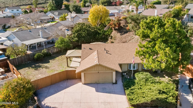 4260 Dalewood Circle, Newbury Park CA: https://media.crmls.org/mediaz/2f323855-f34c-49ef-a428-408d1e54edab.jpg