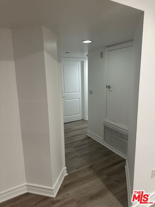 1319 N Detroit Street, Los Angeles CA: https://media.crmls.org/mediaz/2f3362d4-87f3-4e97-955d-9145fbdb52a8.jpg