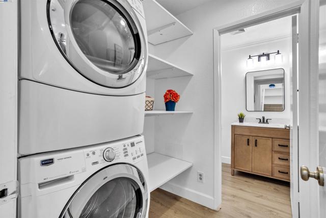 20340 Forest Ave, Castro Valley CA: https://media.crmls.org/mediaz/2f33897f-7eb6-4491-b088-9d13777aa8fa.jpg