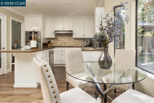 311 Valley High Dr, Pleasant Hill CA: https://media.crmls.org/mediaz/2f345705-dbe2-4b67-8b25-3169a2888182.jpg