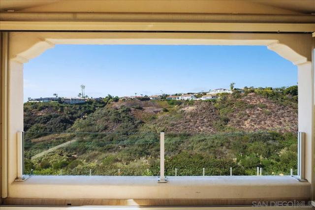 5448 Caminito Bayo, La Jolla CA: https://media.crmls.org/mediaz/2f3460a3-93a5-4c7e-b2ba-0fc7b917df5f.jpg