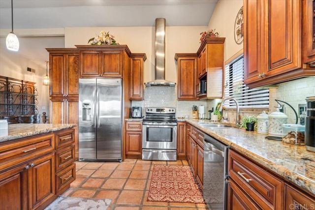 1315 Hermana Court, Vista CA: https://media.crmls.org/mediaz/2f35d1ee-7083-4f22-a876-d472ca2f2b2b.jpg