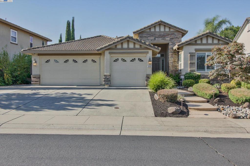 3137 Grasmere Cir