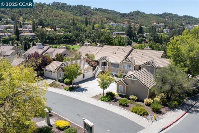 5501 Terra Granada Dr, Walnut Creek CA: https://media.crmls.org/mediaz/2f362537-2899-4249-be51-527be870dccc.jpg