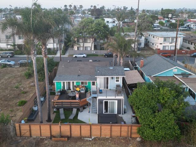 1009 Cleveland Street, Oceanside CA: https://media.crmls.org/mediaz/2f364d05-d804-4e50-af92-322d985ca95d.jpg