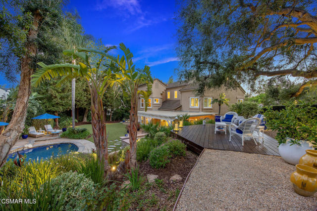 1732 Crooked Trail Place, Westlake Village CA: https://media.crmls.org/mediaz/2f36ec43-d884-4297-b33f-cfae66c46e1f.jpg