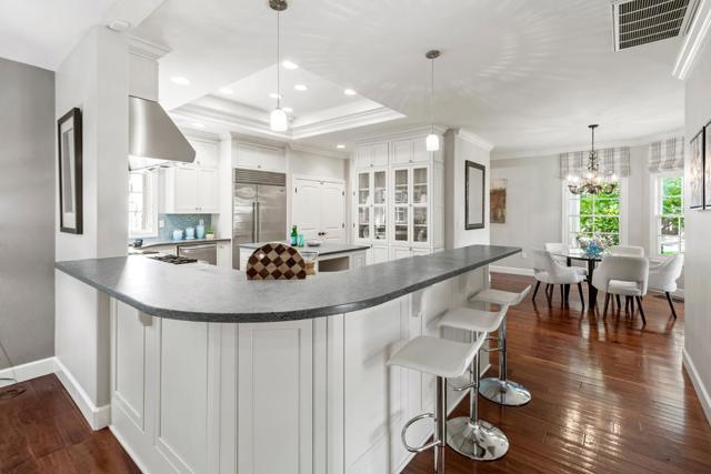 158 Seminary Drive, Menlo Park CA: https://media.crmls.org/mediaz/2f3772ce-3cfa-458c-92d5-85cd01e7be3e.jpg