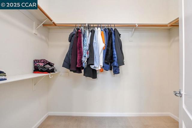 2560 Risebridge Ct, Brentwood CA: https://media.crmls.org/mediaz/2f382759-b66b-408b-8d1f-41f713da5cb0.jpg