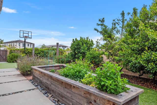 6190 Sagebrush Bend Way, San Diego CA: https://media.crmls.org/mediaz/2f391a3b-933d-4052-9f8a-ad36ad66d428.jpg