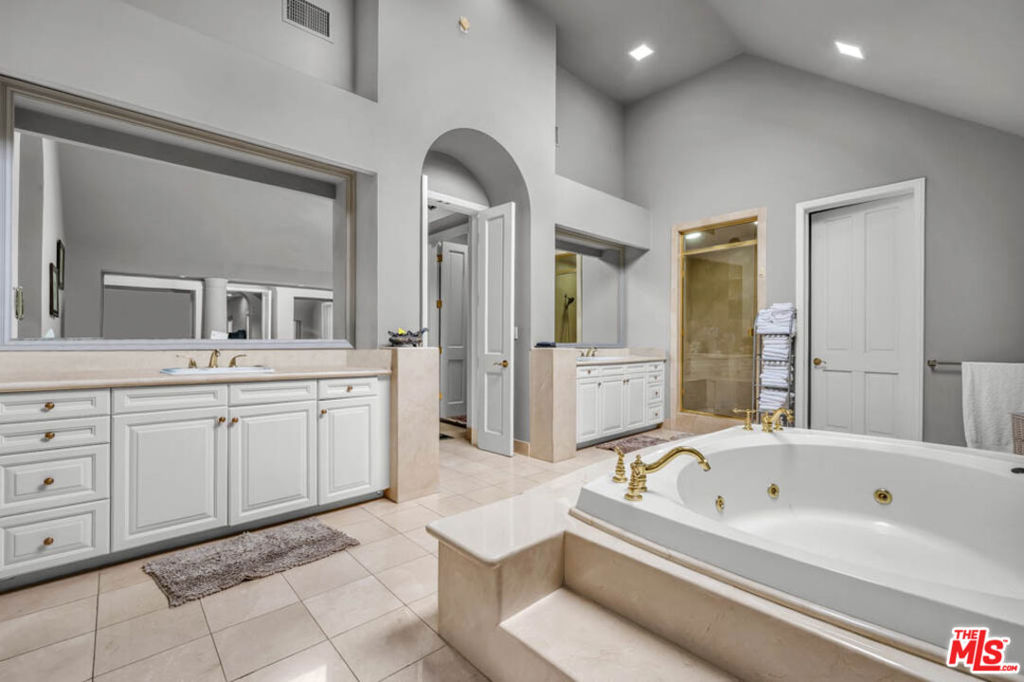 MLS #26844947 image #43