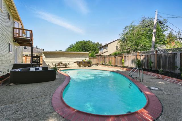 28 W Santa Inez Avenue, San Mateo CA: https://media.crmls.org/mediaz/2f3a6bf6-65f9-4bb1-b414-ca41b390d765.jpg