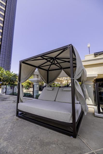 100 Harbor Drive, San Diego CA: https://media.crmls.org/mediaz/2f3a75ac-91f4-4c72-bd17-0b61bac7a440.jpg