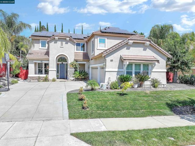 2593 Camel Back Rd, Brentwood CA: https://media.crmls.org/mediaz/2f3ae143-29f0-4951-b4e7-cfdcfd2aa23e.jpg