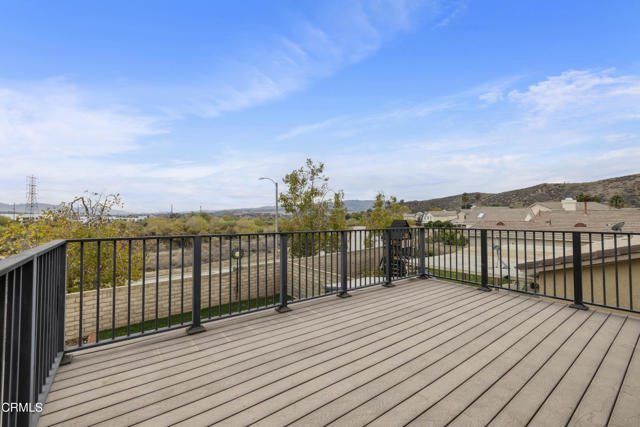 27722 Buckskin Drive, Castaic CA: https://media.crmls.org/mediaz/2f3c251d-f994-472c-8849-0d24d858317a.jpg