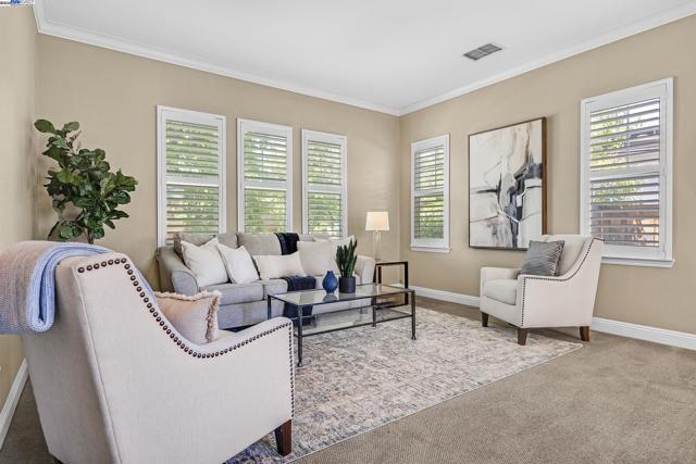 1359 Monterosso St, Danville CA: https://media.crmls.org/mediaz/2f3c988a-b76d-421b-b24d-042665333cec.jpg