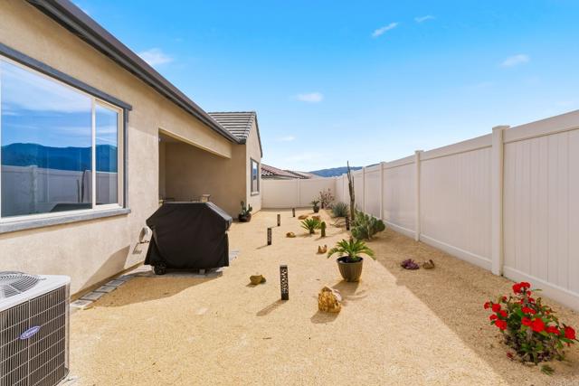 Detail Gallery Image 36 of 47 For 24067 Brison Dr, Corona,  CA 92883 - 2 Beds | 2 Baths