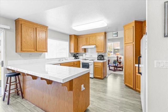 1851 Burgundy Circle, Gonzales CA: https://media.crmls.org/mediaz/2f3e6911-2e0e-4cf2-a55c-1877ed2c570d.jpg