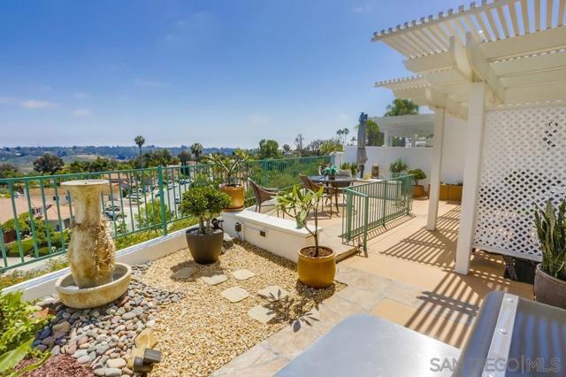 3367 Malta Way, Oceanside CA: https://media.crmls.org/mediaz/2f3e73ee-bbda-4536-a5fc-a4891f63638a.jpg