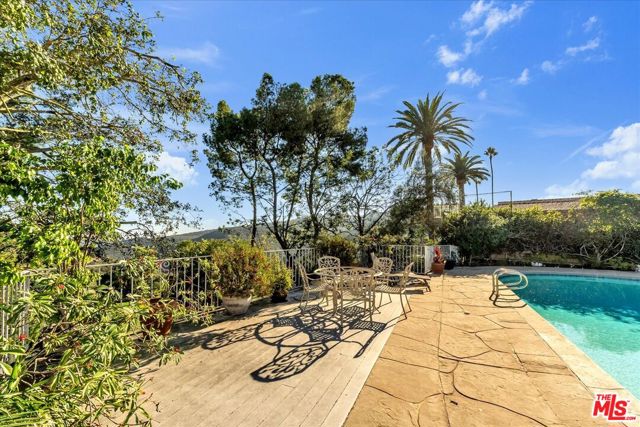 Drew Fenton | 16560 Park Lane Circle Los Angeles CA | MLS: 7286867