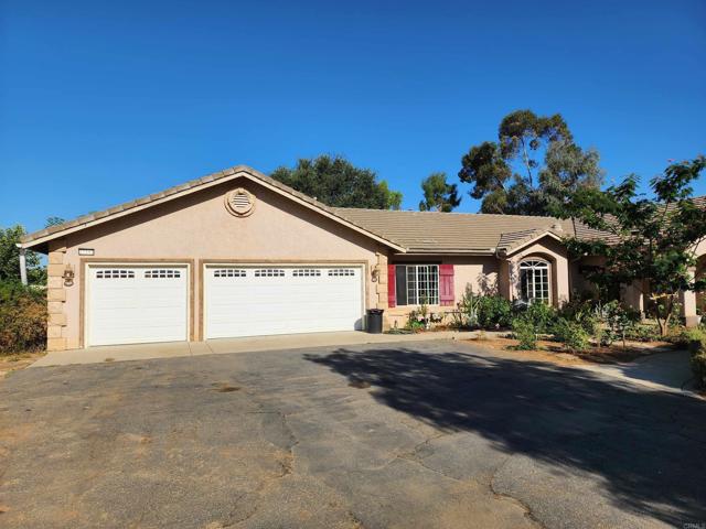 Detail Gallery Image 12 of 54 For 27252 Shiloh Ln, Valley Center,  CA 92082 - 4 Beds | 3 Baths