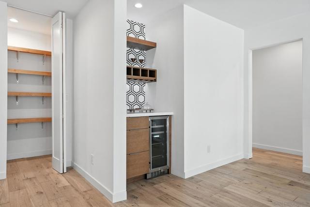 222 Quince St, San Diego CA: https://media.crmls.org/mediaz/2f41ac37-625c-4cfc-af9a-72ad807d8092.jpg