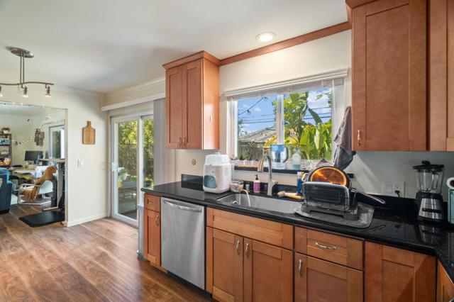 12 Church Street, Mountain View CA: https://media.crmls.org/mediaz/2f41f361-e4d0-4552-8314-66eea9292fa7.jpg