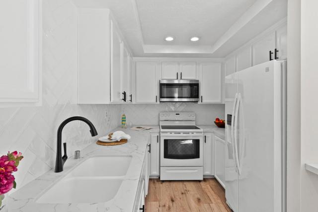 15072 Yosemite Way, Morgan Hill CA: https://media.crmls.org/mediaz/2f423a0b-c92e-4f74-b07c-4674fde5d624.jpg