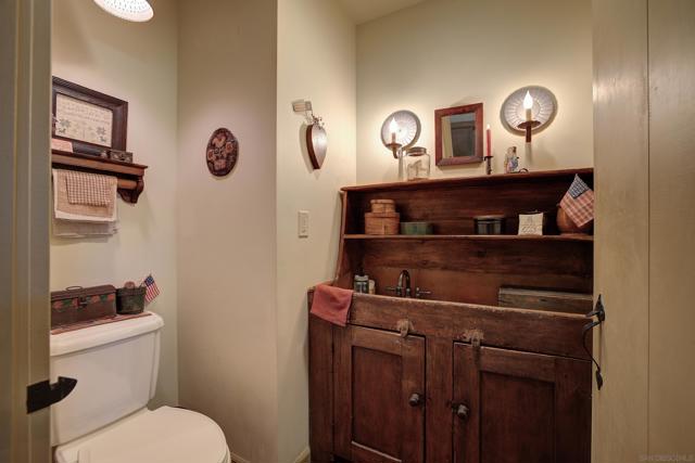 17743 S Mesa Drive, Pauma Valley CA: https://media.crmls.org/mediaz/2f42815a-9bc8-41c3-bc57-d9bc620a246b.jpg