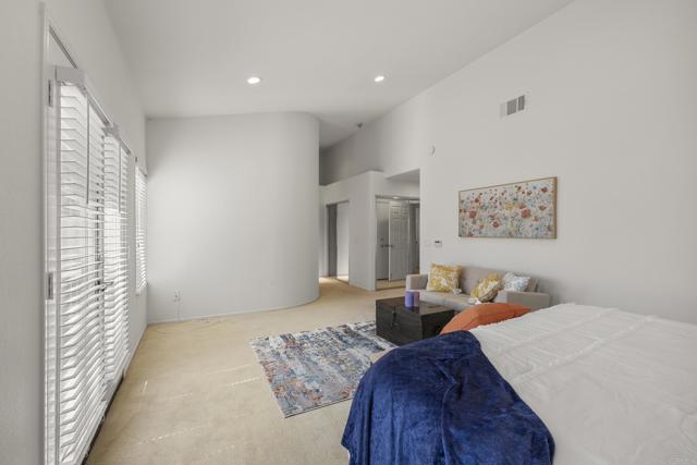 4963 Lamia way, Oceanside CA: https://media.crmls.org/mediaz/2f434228-0633-4e3e-9d86-286d1fce1b98.jpg